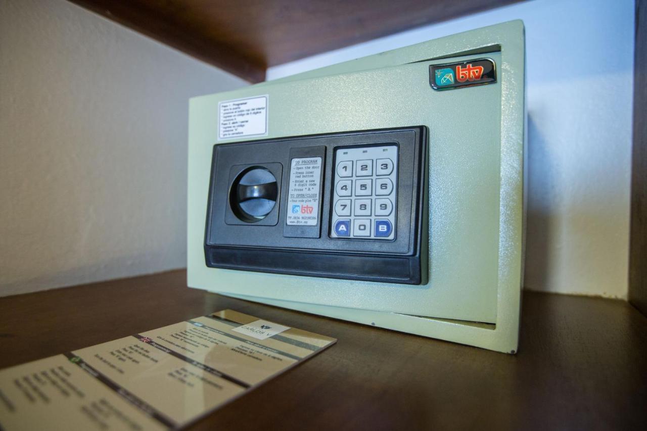 ホテル カルロス V パタゴニア サンカルロスデバリローチェ エクステリア 写真